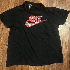Nike men’s Tshirt. XL. Athletic cut black with red/gray camo
